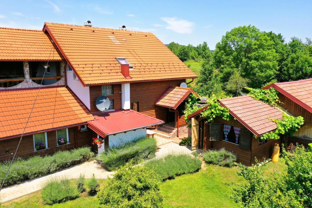 Lavanda Farm Apartmani Rakovica Dış mekan fotoğraf