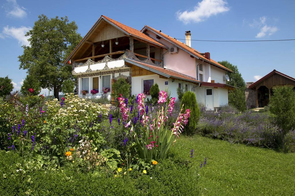 Lavanda Farm Apartmani Rakovica Oda fotoğraf