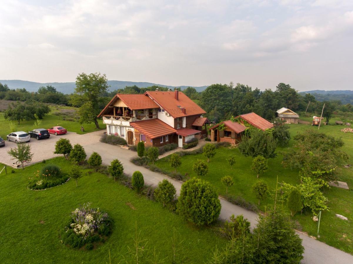 Lavanda Farm Apartmani Rakovica Dış mekan fotoğraf